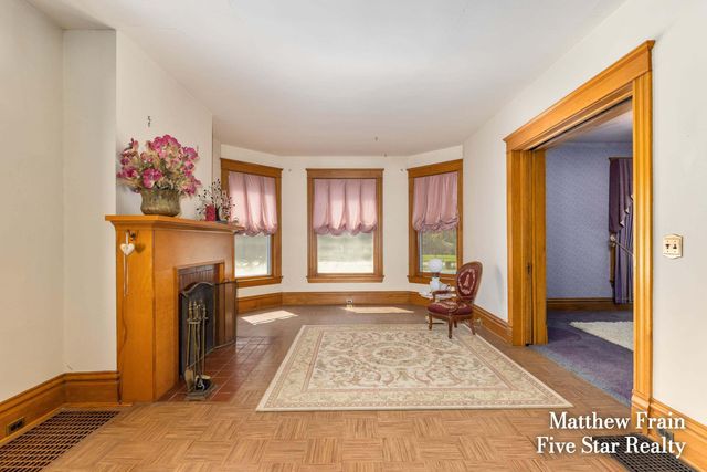 357 Leonard Street NW, Grand Rapids, MI 49534