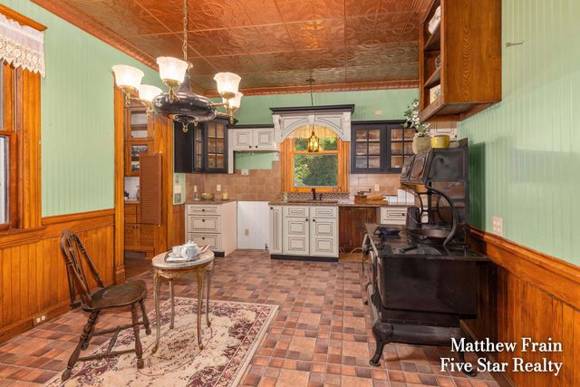 357 Leonard Street NW, Grand Rapids, MI 49534