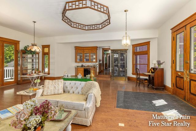357 Leonard Street NW, Grand Rapids, MI 49534