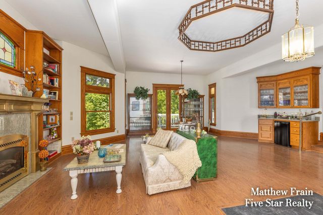 357 Leonard Street NW, Grand Rapids, MI 49534