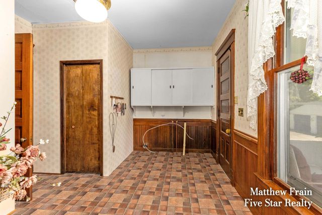 357 Leonard Street NW, Grand Rapids, MI 49534