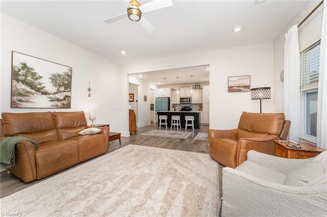 4054 Transition Street, High Point, NC 27265