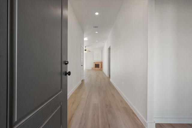 709 E 30th Street, Wolfforth, TX 79382