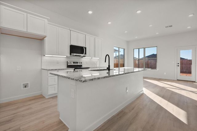 709 E 30th Street, Wolfforth, TX 79382