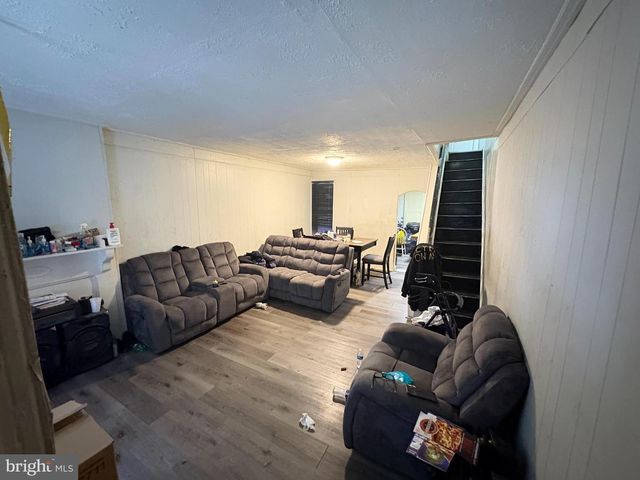 817 E WILLARD ST E, Philadelphia, PA 19134