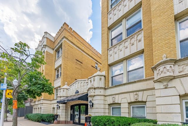 4240 N Clarendon Avenue 309N, Chicago, IL 60613