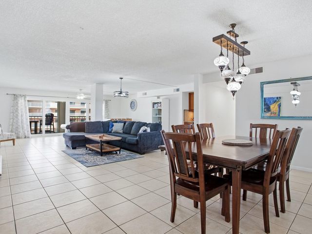 1005 GULF BOULEVARD 10, Indian Rocks Beach, FL 33785