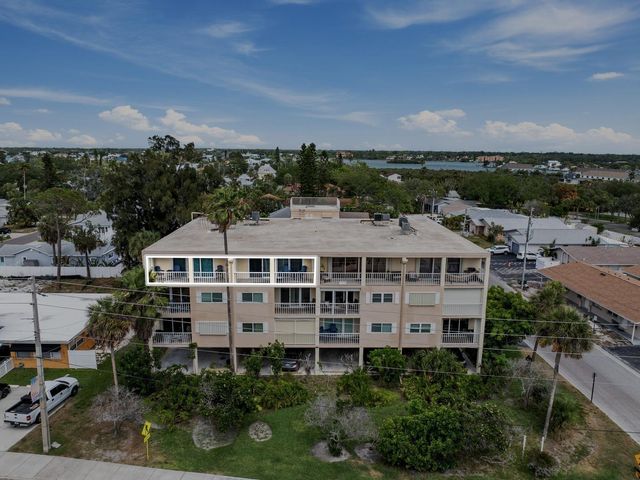 1005 GULF BOULEVARD 10, Indian Rocks Beach, FL 33785