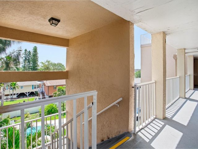 1005 GULF BOULEVARD 10, Indian Rocks Beach, FL 33785