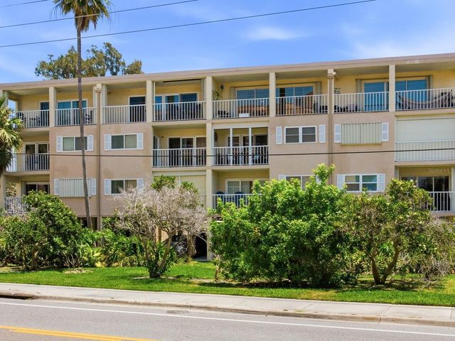 1005 GULF BOULEVARD 10, Indian Rocks Beach, FL 33785