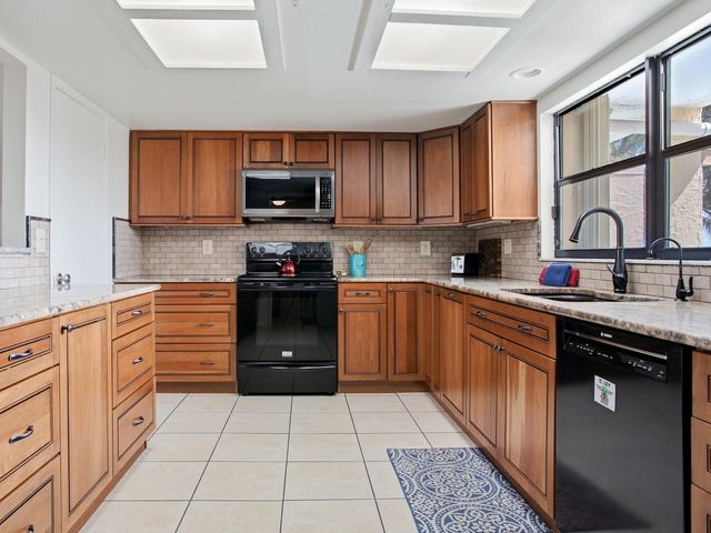 1005 GULF BOULEVARD 10, Indian Rocks Beach, FL 33785