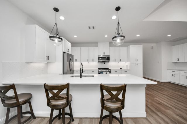 12015 Rockview Dr, Conroe, TX 77306