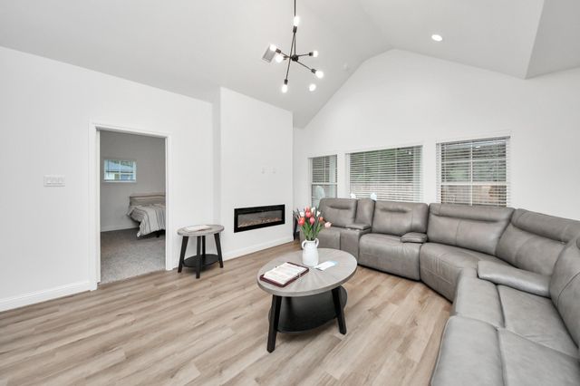 12015 Rockview Dr, Conroe, TX 77306