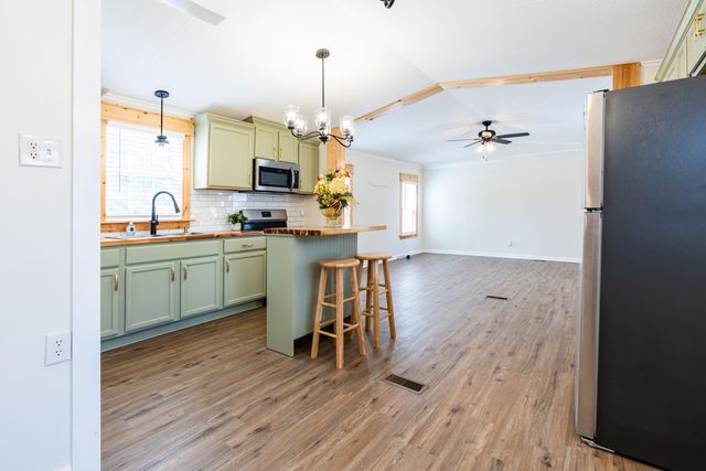 413 Fantail Avenue, Cross, SC 29436