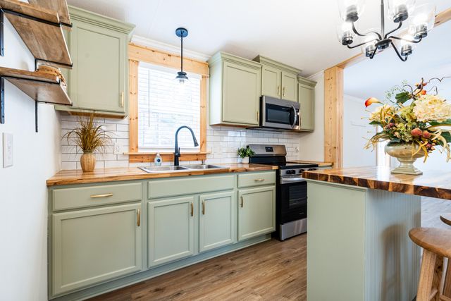 413 Fantail Avenue, Cross, SC 29436