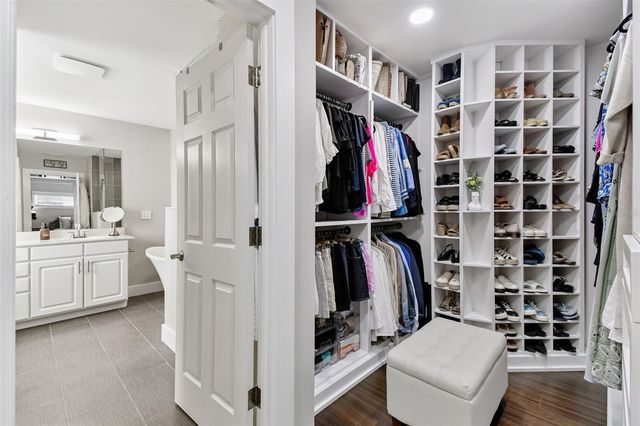 6227 GENTLE BEN CIRCLE, Wesley Chapel, FL 33544