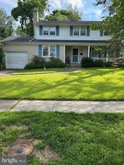212 WALT WHITMAN BLVD, Cherry Hill, NJ 08003