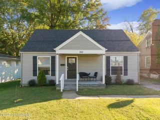 1932 Garrs Ln, Louisville, KY 40216