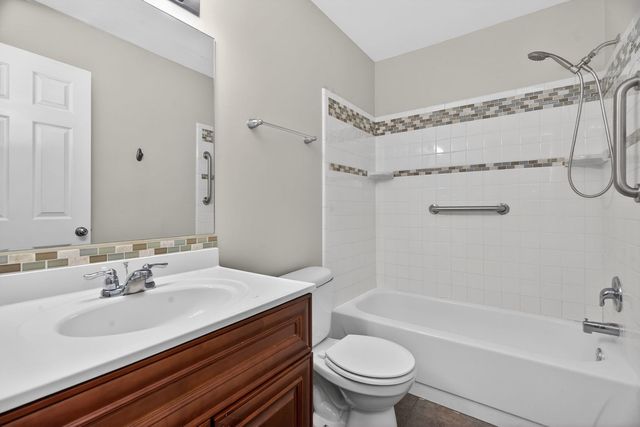 1312 MC DOWELL Road 103, Naperville, IL 60563