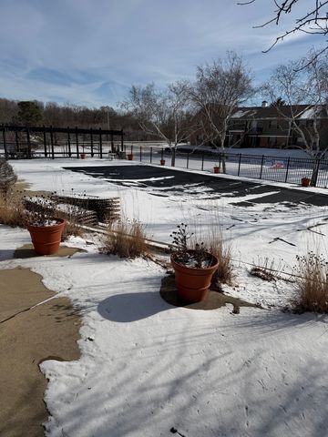 1312 MC DOWELL Road 103, Naperville, IL 60563