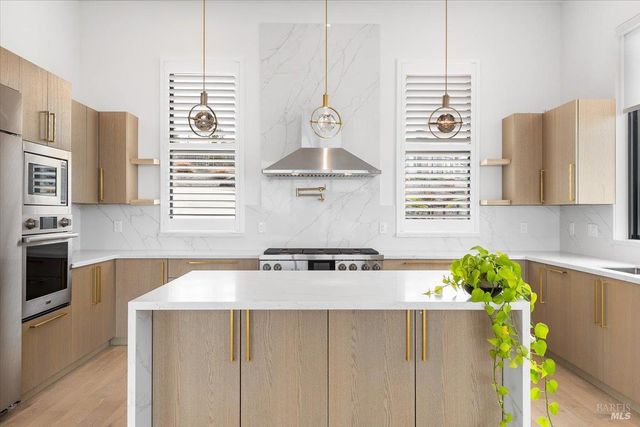 3623 Crescent Cir, Santa Rosa, CA 95403