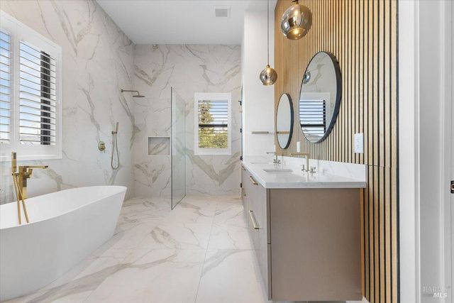 3623 Crescent Cir, Santa Rosa, CA 95403