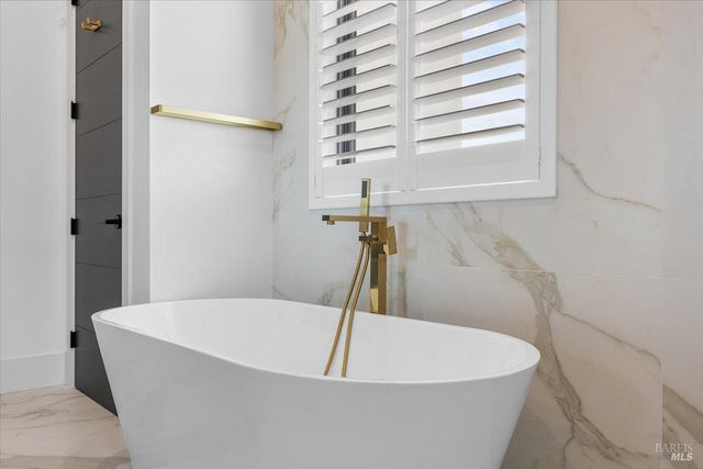 3623 Crescent Cir, Santa Rosa, CA 95403