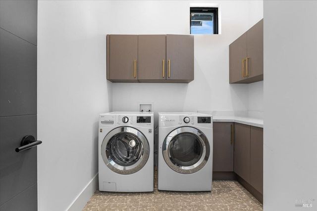 3623 Crescent Cir, Santa Rosa, CA 95403