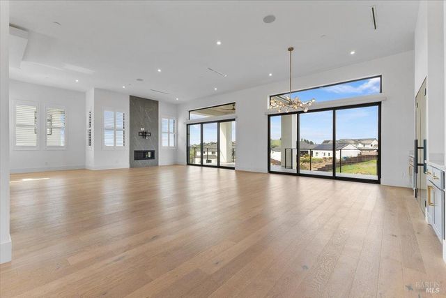 3623 Crescent Cir, Santa Rosa, CA 95403