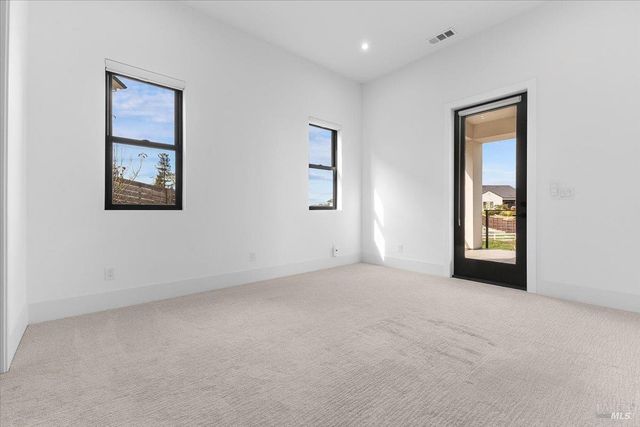 3623 Crescent Cir, Santa Rosa, CA 95403