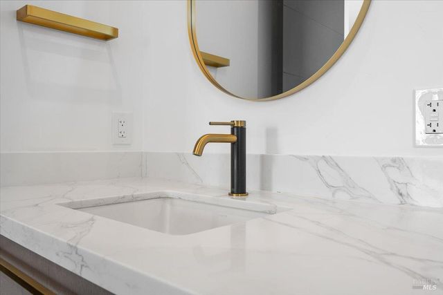 3623 Crescent Cir, Santa Rosa, CA 95403