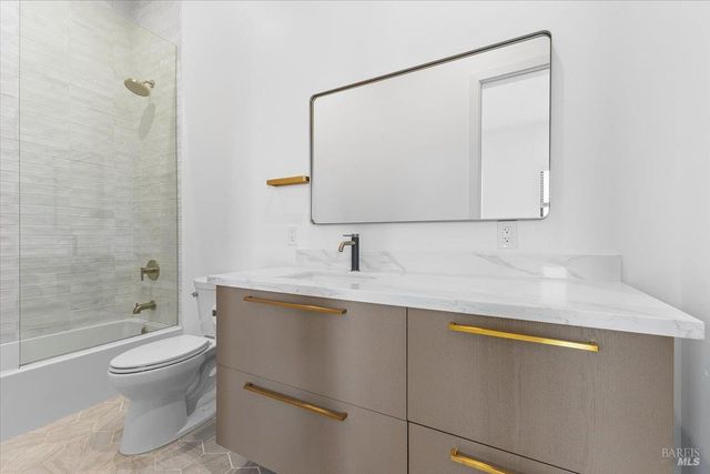 3623 Crescent Cir, Santa Rosa, CA 95403