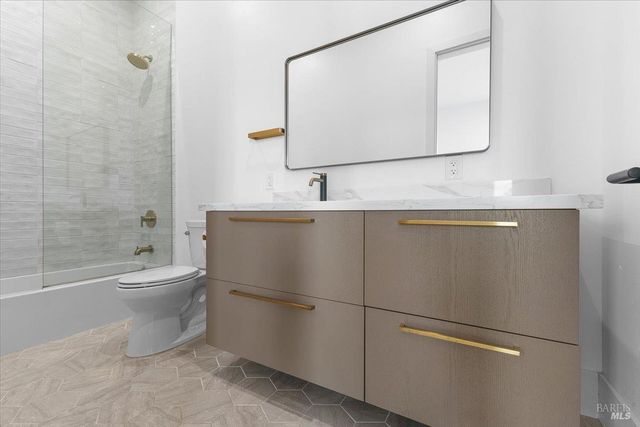 3623 Crescent Cir, Santa Rosa, CA 95403