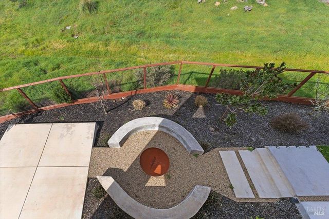 3623 Crescent Cir, Santa Rosa, CA 95403