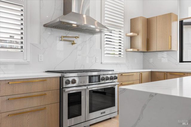 3623 Crescent Cir, Santa Rosa, CA 95403