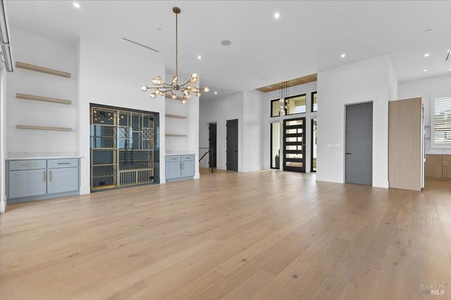 3623 Crescent Cir, Santa Rosa, CA 95403