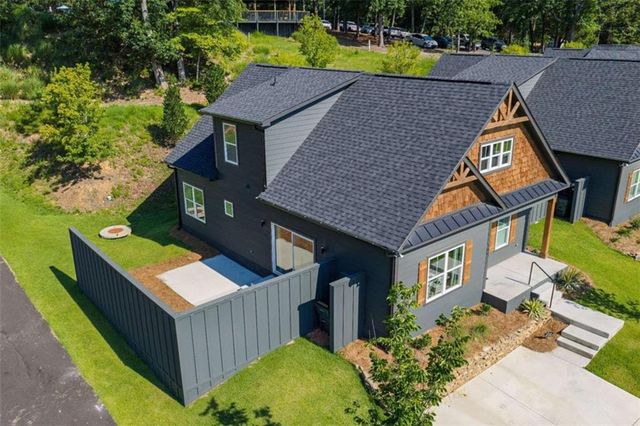 119 Red Cloud Walk, Waleska, GA 30183