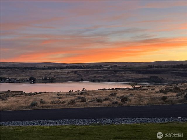 21025 NE Division .4, Soap Lake, WA 98851