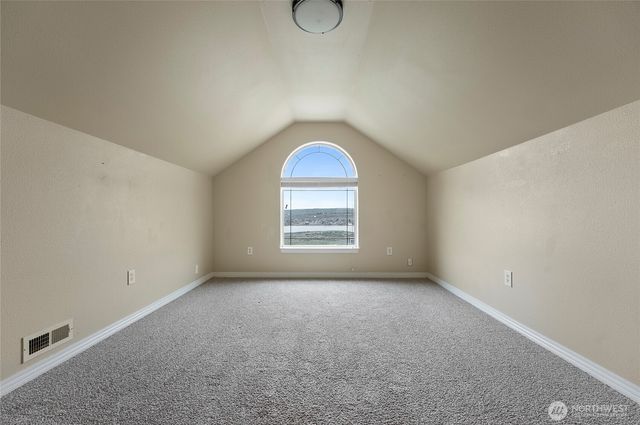 21025 NE Division .4, Soap Lake, WA 98851