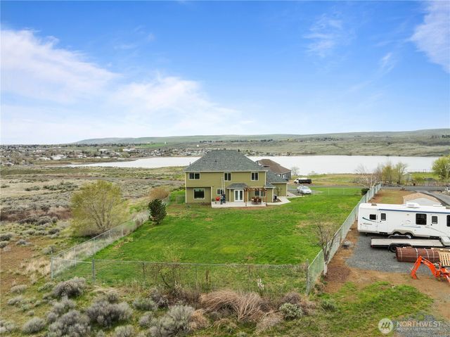 21025 NE Division .4, Soap Lake, WA 98851