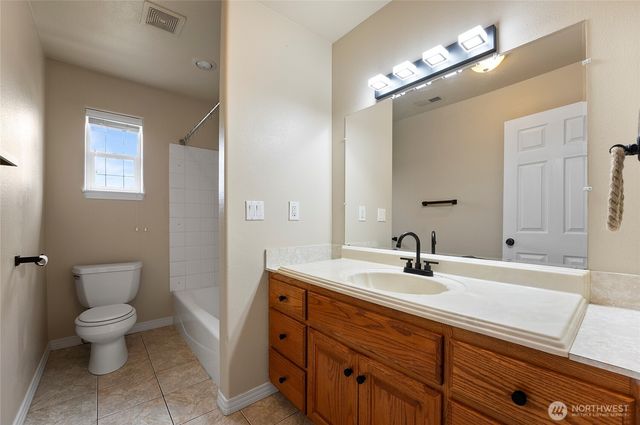 21025 NE Division .4, Soap Lake, WA 98851