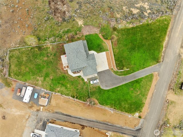 21025 NE Division .4, Soap Lake, WA 98851