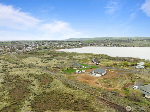 21025 NE Division .4, Soap Lake, WA 98851