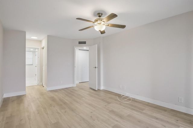 3590 Via Poinciana 501, Lake Worth, FL 33467