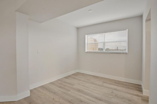 3590 Via Poinciana 501, Lake Worth, FL 33467