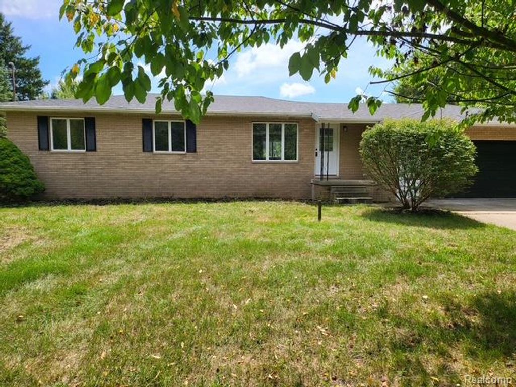 10089 Coldwater Road, Flushing, MI 48433