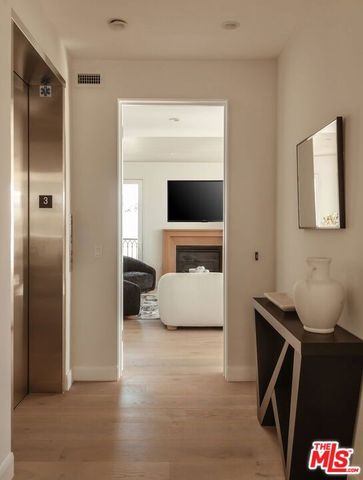 10725 Ashton Avenue 101, Los Angeles, CA 90024