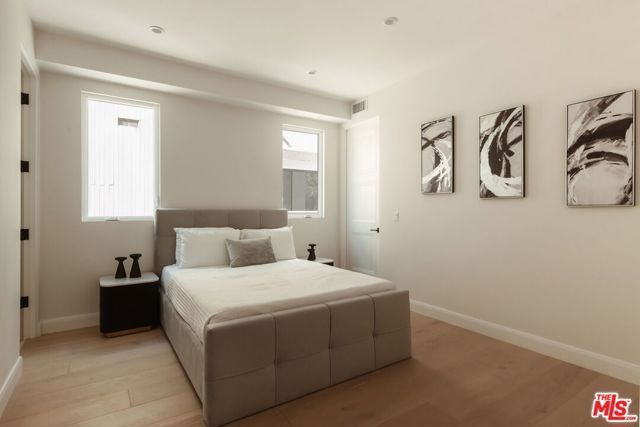 10725 Ashton Avenue 101, Los Angeles, CA 90024