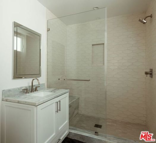 10725 Ashton Avenue 101, Los Angeles, CA 90024