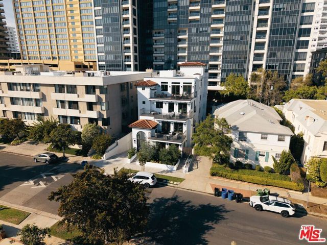 10725 Ashton Avenue 101, Los Angeles, CA 90024